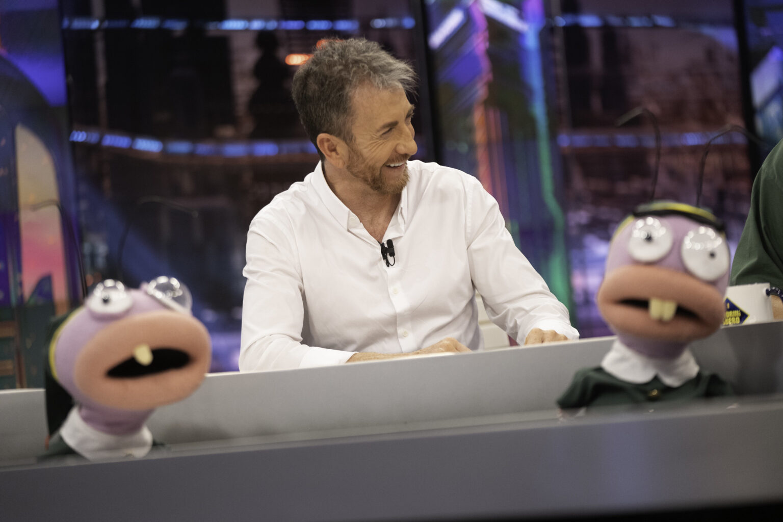 El Hormiguero, el VHS i la “llibertat d’expressió”Anàlisi crítica sobre la polèmica a El Hormiguero, les declaracions de Rosa Belmonte i Mariló Montero, i el debat recurrent sobre la llibertat d’expressió, el dret a rèplica i els límits entre opinió, insult i negacionisme científic.