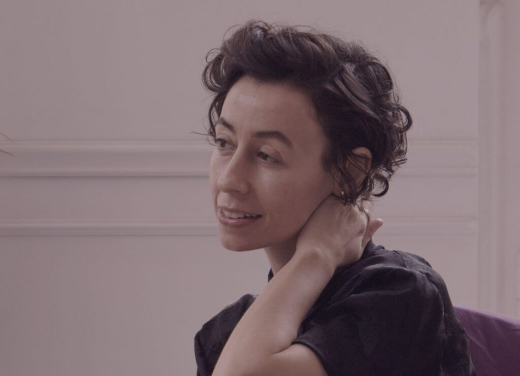 Xiana do Teixeiro: «Ens falten llocs on parlar i fer»Aquí la versión en castellano Has participat activament en espais com la Mostra Internacional de Films de Dones. Com valores la salut actual dels circuits de distribució alternativa i no-comercial per a propostes tan radicals i assagístiques com les teves? És un dels temes que parlem més amb les meves amigues i col legues productores i